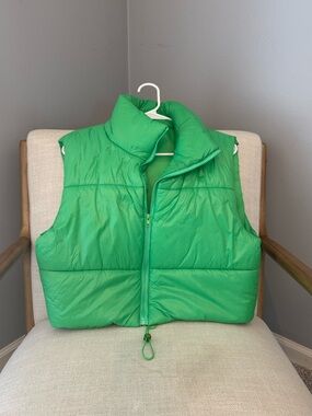 Women’s Green Cropped Puffer Vest